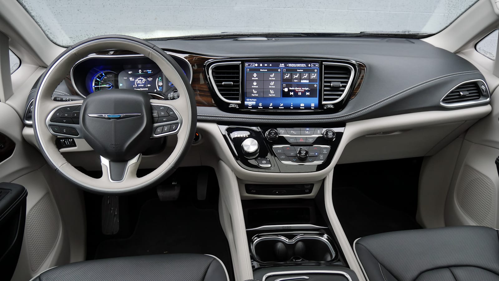 2021-Toyota-Sienna-Platinum-interior.jpg